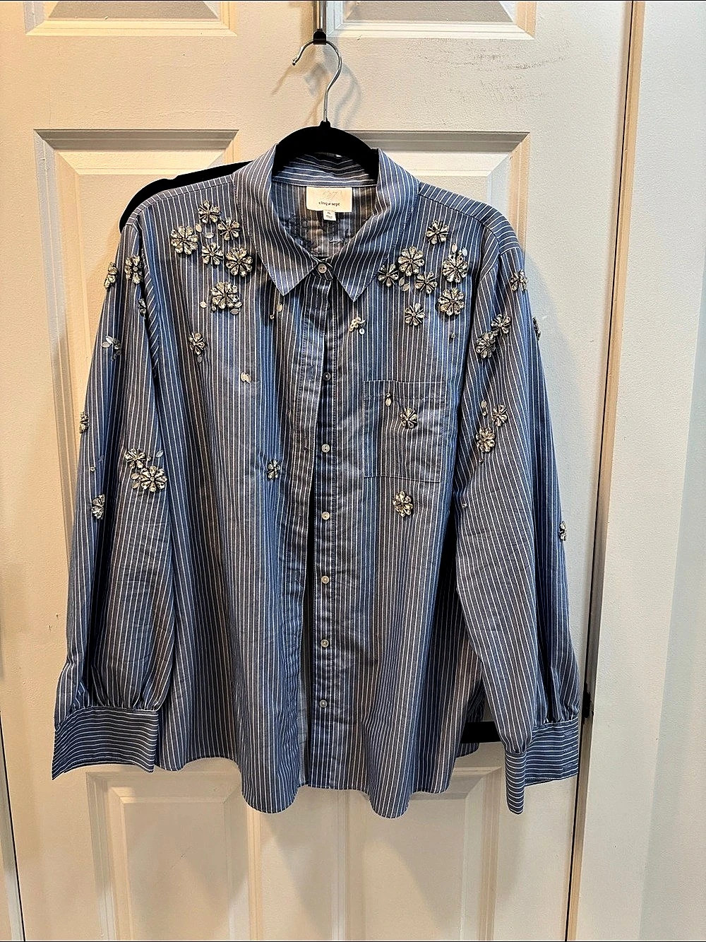 cinq ร sept Lola Stripe Tumbling Flowers Blanche Top Blue & White XL